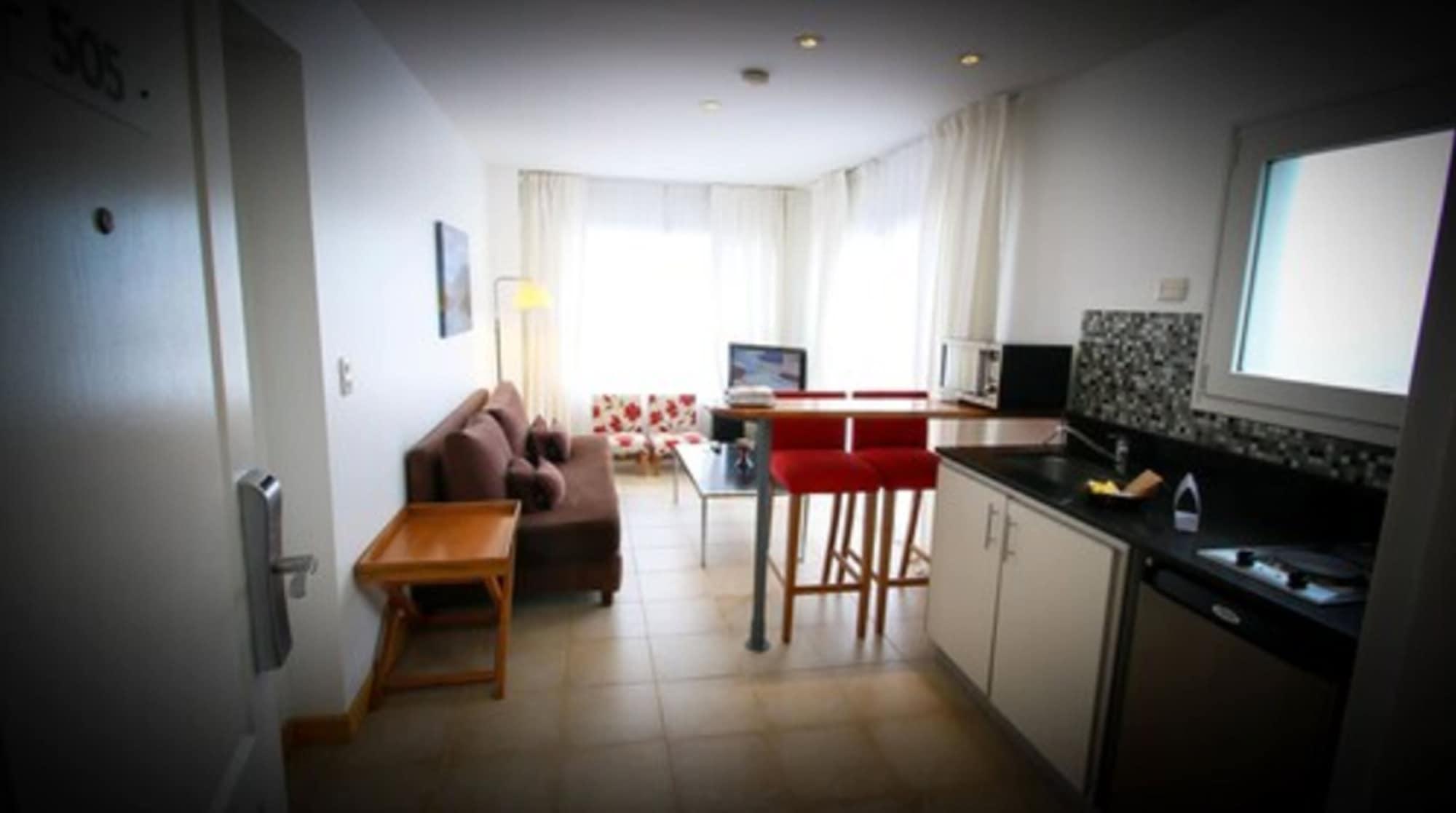 Cilene Del Faro & 4*