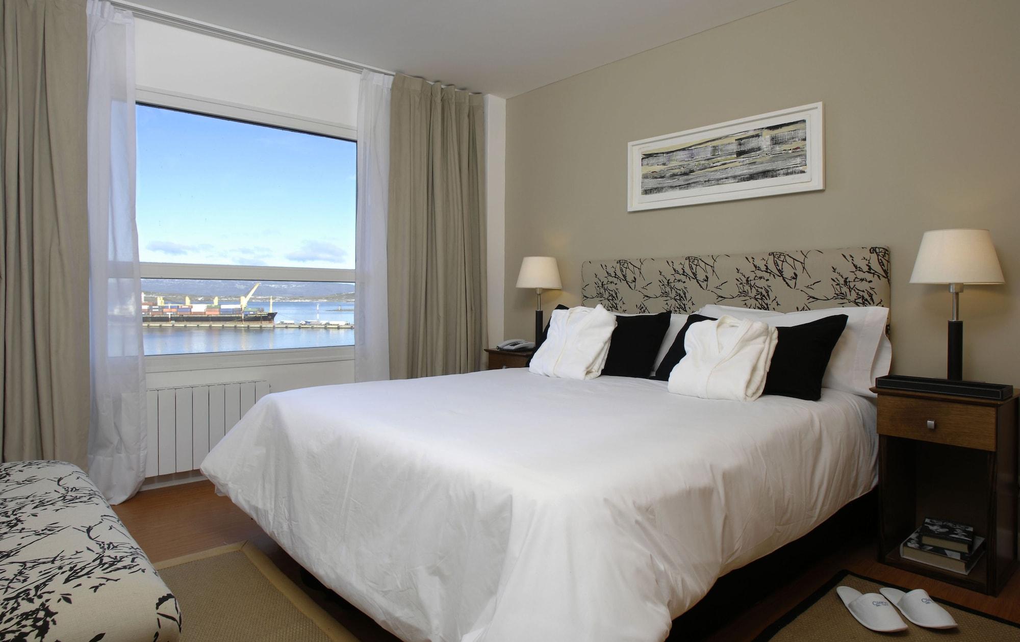 Cilene Del Faro & 4* Ushuaia