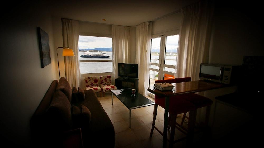 Cilene Del Faro & Ushuaia