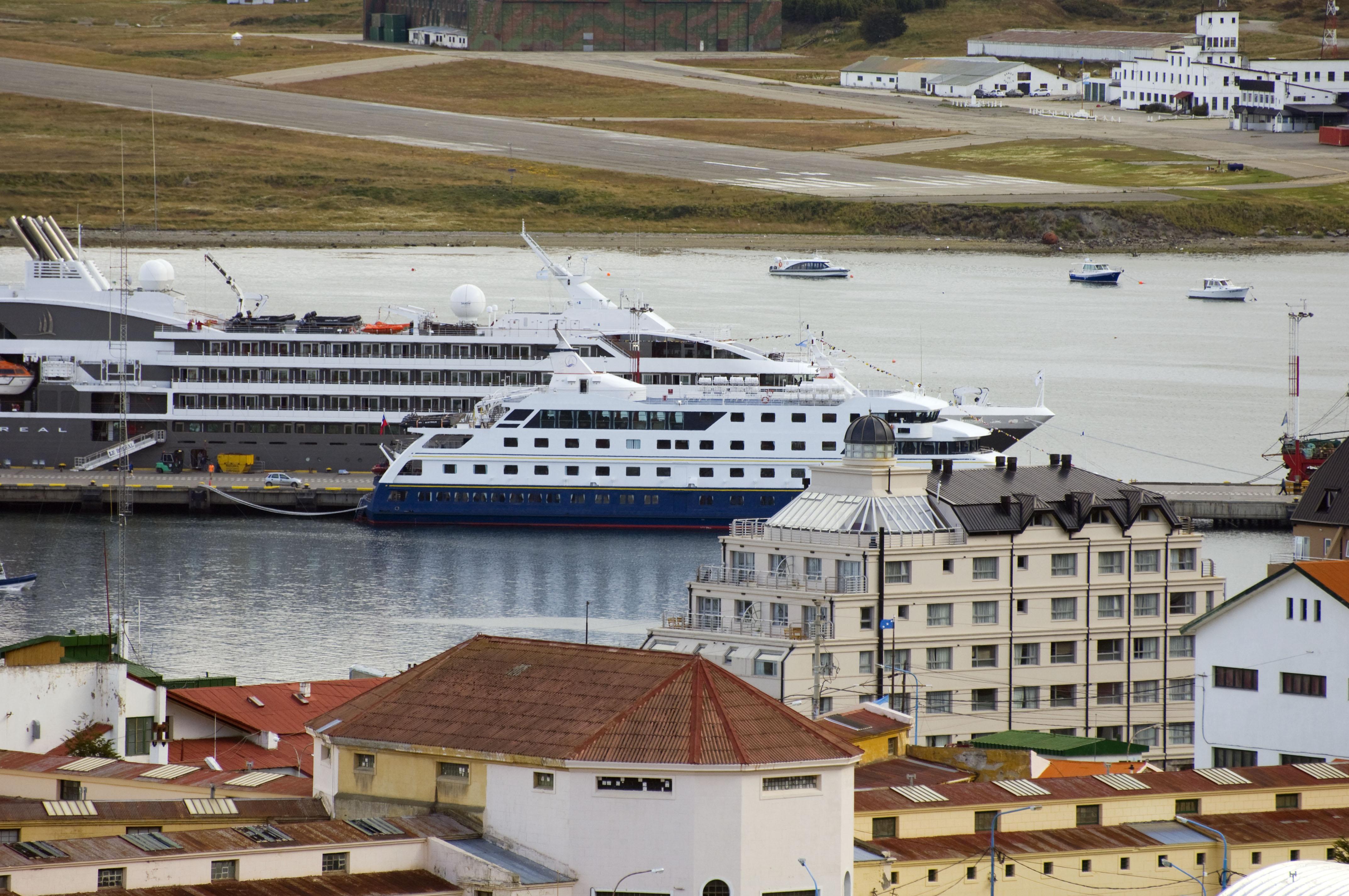 Hotel Cilene Del Faro & 4*