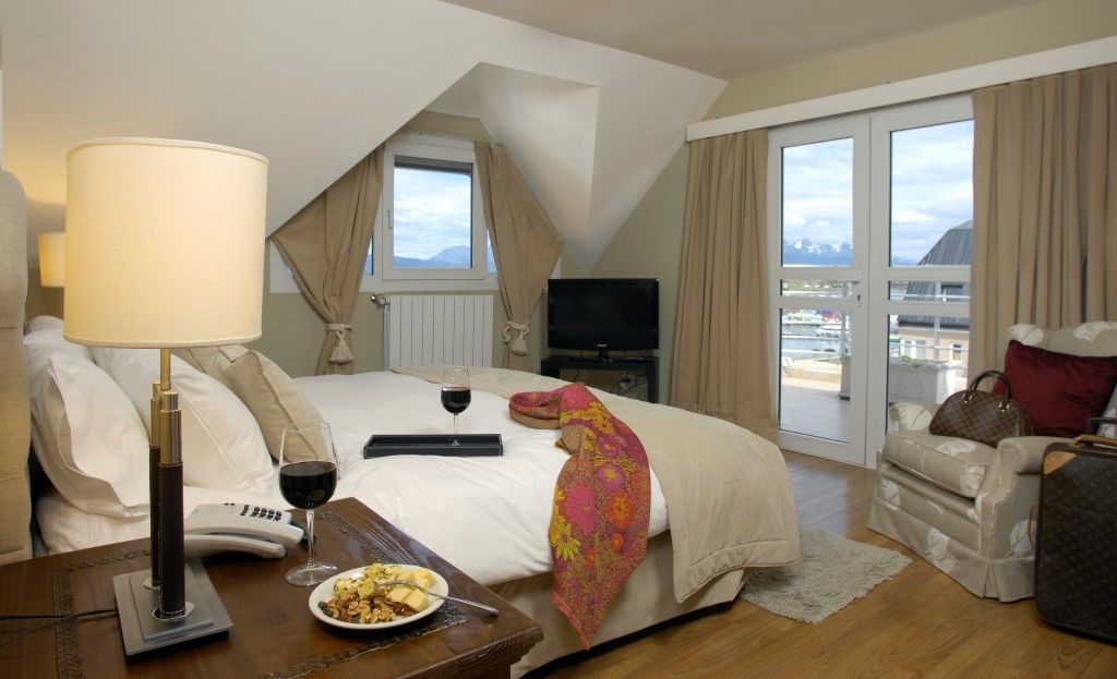 Cilene Del Faro & 4* Ushuaia